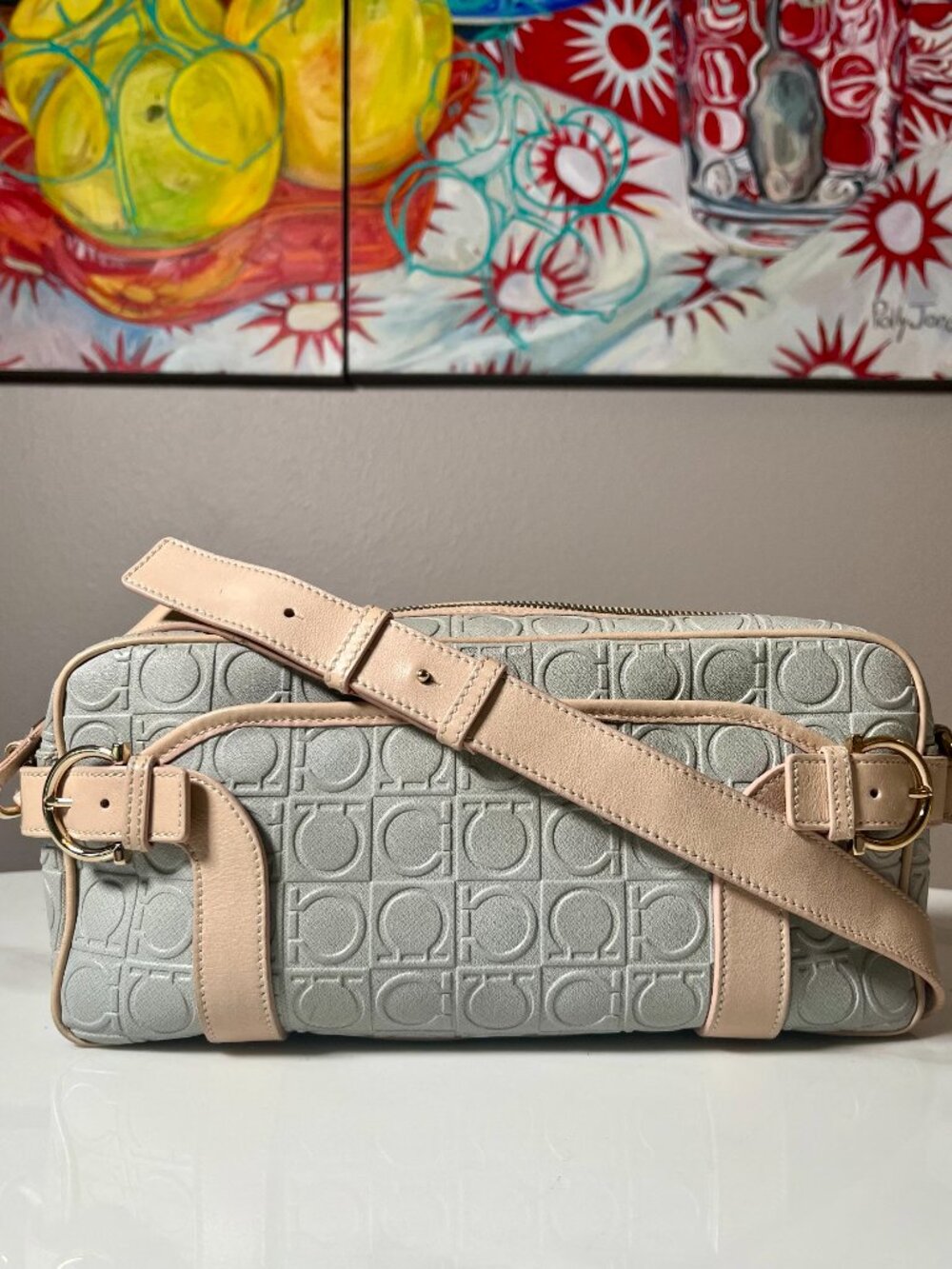 Salvatore Ferragamo RARE Gancini Y2K Gray Beige Shoulder Bag D21 4912